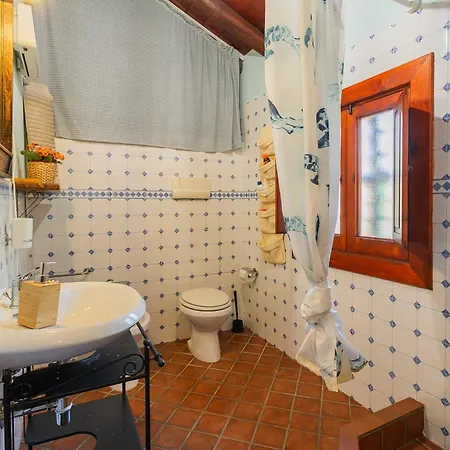 Aspromonte Yellow House 4* Bitonto