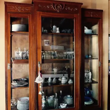 Aspromonte Yellow House Bed & Breakfast *