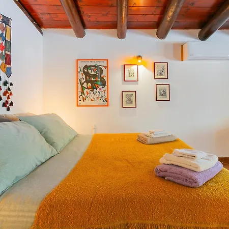 Aspromonte Yellow House Bed and Breakfast 4*