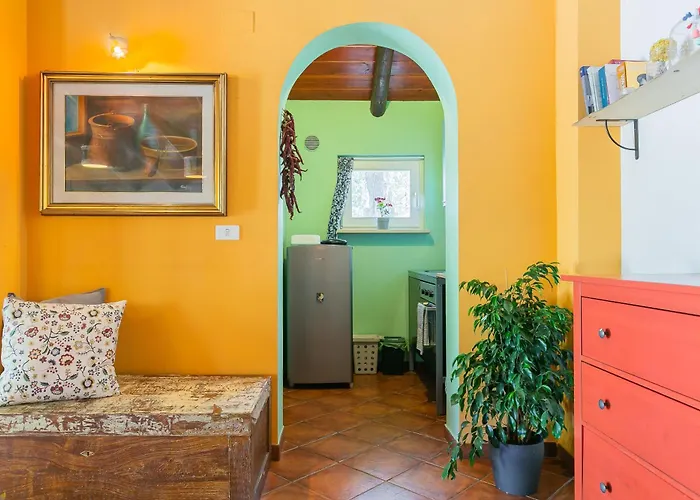 Aspromonte Yellow House