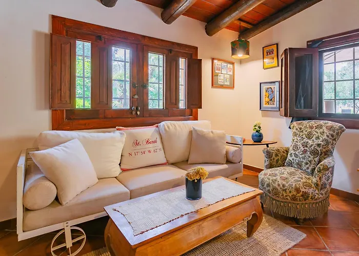 Aspromonte Yellow House 4*