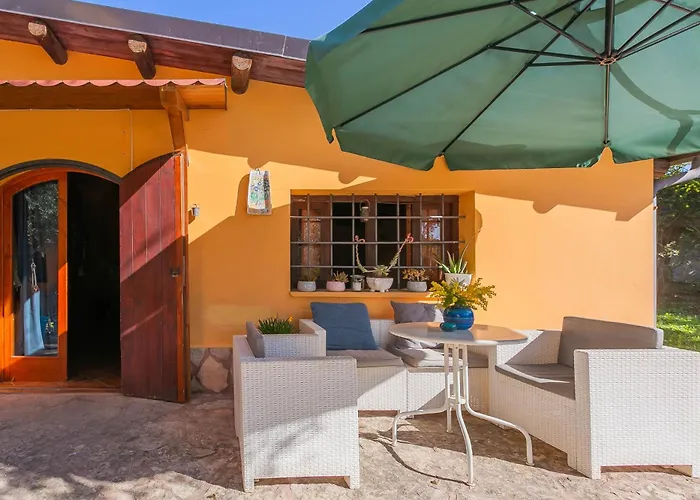 Aspromonte Yellow House